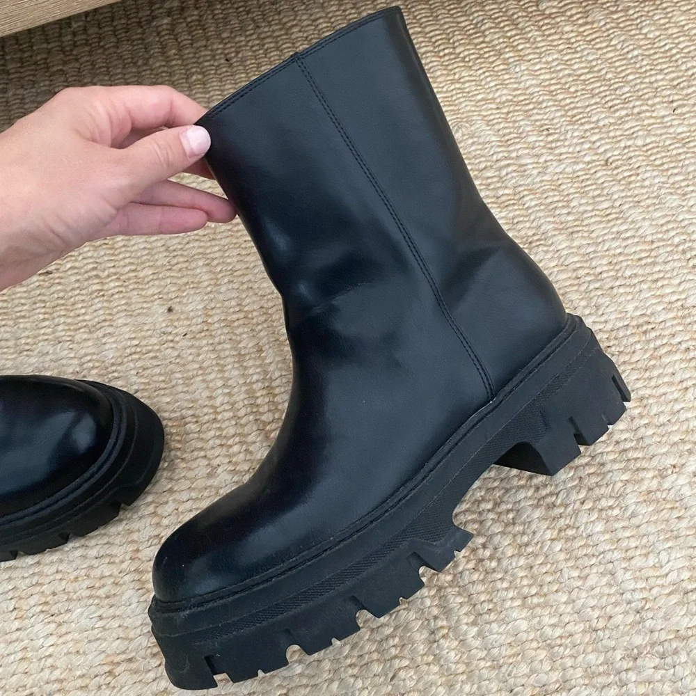 Black Lug Sole Chelsea boot - Picture 6 of 8